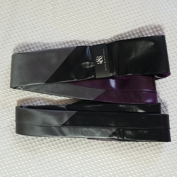 ROCK REPUBLIC MENS TIE BLACK/ GRAY / PURPLE - Picture 2 of 6